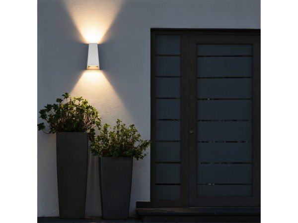 kelvo® FLUX KLV-101-0121 Φωτιστικό Τοίχου / Απλίκα LED 6W 750lm 30° AC 220-240V Αδιάβροχο IP65 Θερμό Λευκό 2700K - Bridgelux COB Chip & TÜV SÜD Driver - Λευκό Ματ - Μ5 x Π8.5 x Υ17cm - 5 Χρόνια Εγγύηση kelvo® FLUX KLV-101-0121 Φωτιστικό Τοίχου / Απλίκα LED 6W 750lm 30° AC 220-240V Αδιάβροχο IP65 Θερμό Λευκό 2700K - Bridgelux COB Chip & TÜV SÜD Driver - Λευκό Ματ - Μ5 x Π8.5 x Υ17cm - 5 Χρόνια Εγγύηση
