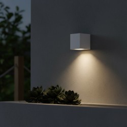 kelvo® BURANO KLV-101-0020 Φωτιστικό Τοίχου / Απλίκα για Λάμπα MR16 με Ντουί GU10 AC 220-240V Αδιάβροχο IP65 - Λευκό Ματ - Μ8 x Π8 x Υ7cm