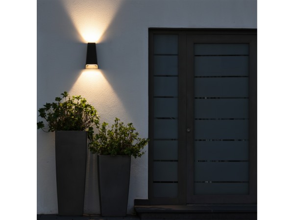 kelvo® FLUX KLV-101-0119 Φωτιστικό Τοίχου / Απλίκα LED 6W 750lm 30° AC 220-240V Αδιάβροχο IP65 Θερμό Λευκό 2700K - Bridgelux COB Chip & TÜV SÜD Driver - Μαύρο Ματ - Μ5 x Π8.5 x Υ17cm - 5 Χρόνια Εγγύηση kelvo® FLUX KLV-101-0119 Φωτιστικό Τοίχου / Απλίκα LED 6W 750lm 30° AC 220-240V Αδιάβροχο IP65 Θερμό Λευκό 2700K - Bridgelux COB Chip & TÜV SÜD Driver - Μαύρο Ματ - Μ5 x Π8.5 x Υ17cm - 5 Χρόνια Εγγύηση