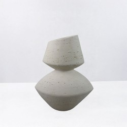 LOOMA III ΒΑΖΟ 29x16x35cm RESIN ΜΠΕΖ
